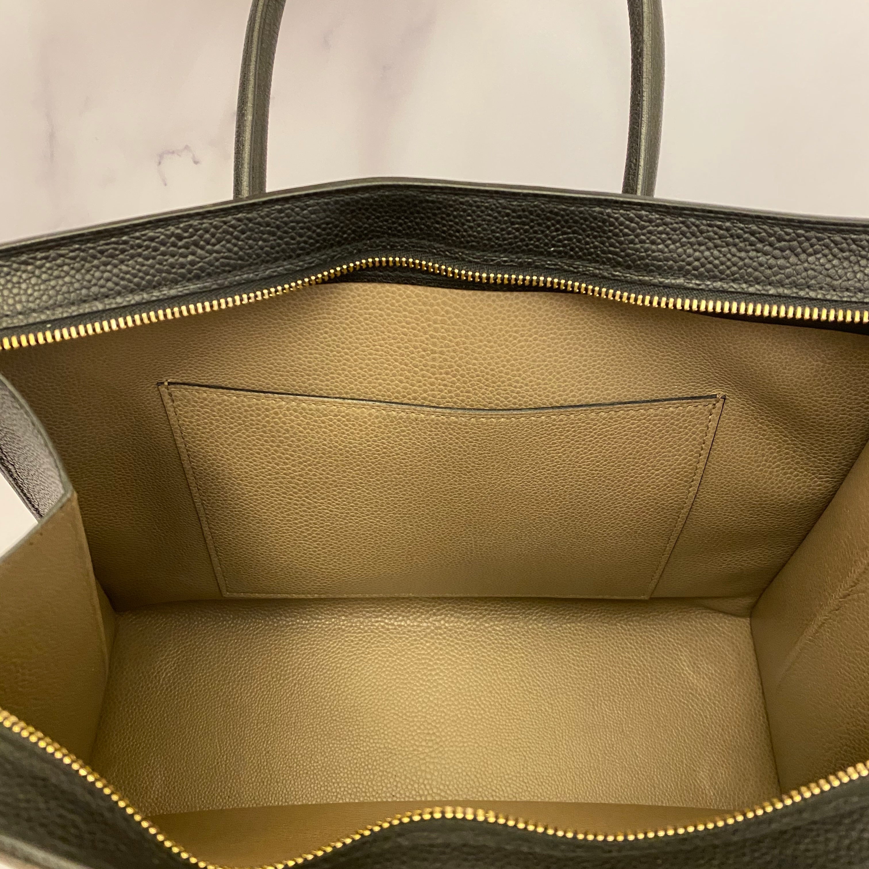 Lucy with Zip Closure