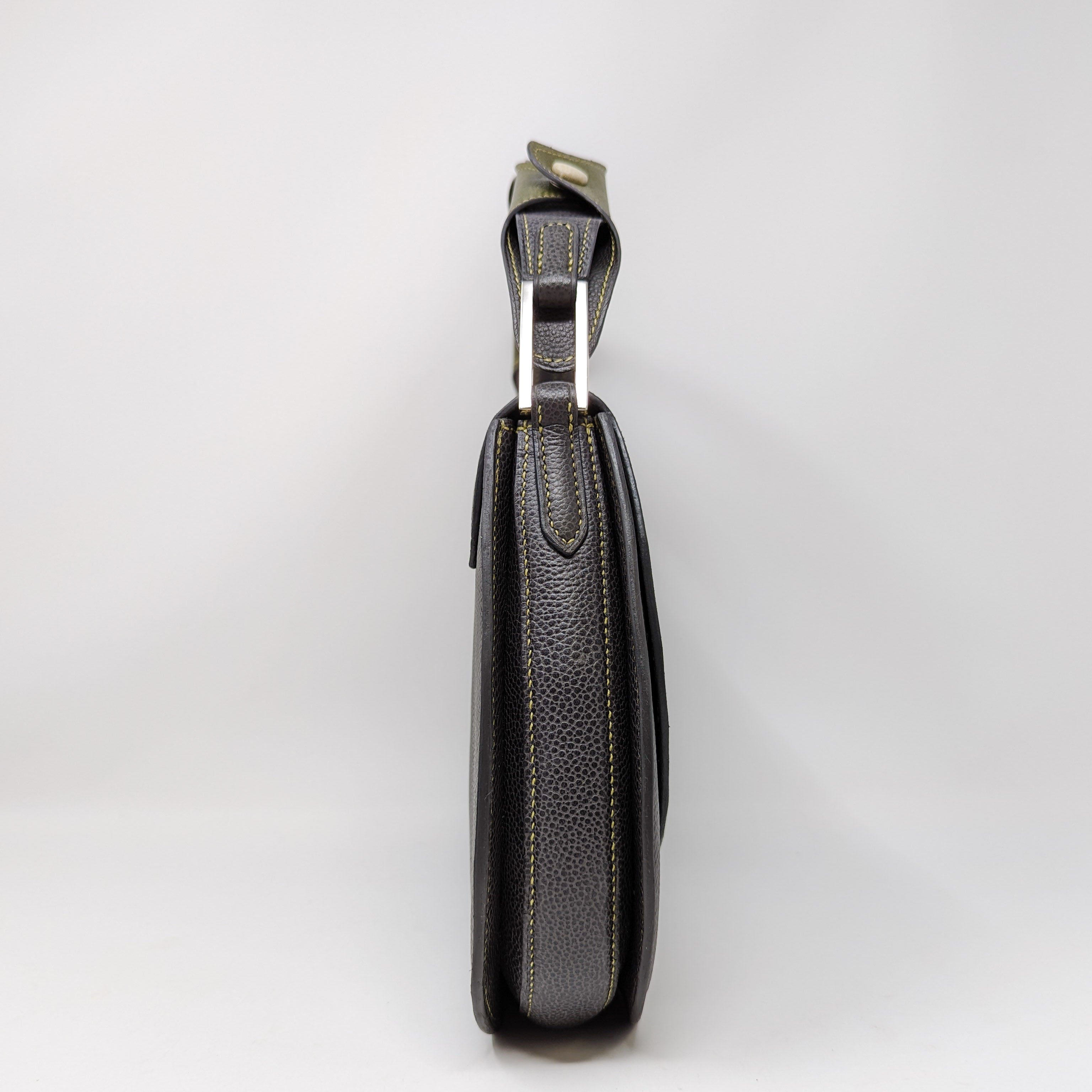 Molly Graphite with Removable Shoulder Strap Wrap by Kubeeka